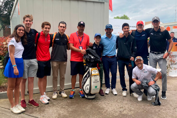 A photo to remember with Pablo Larrazábal, double champion of the DP World Tour this 2022 season
